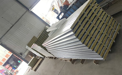 贵德彩钢夹芯板